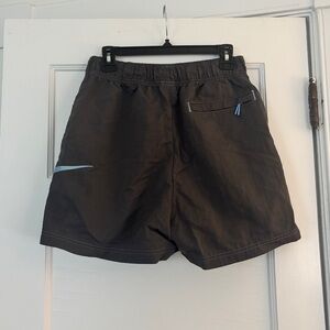 NIKE WOMEN’S High Rise Shorts  SWOOSH Logo Grey DM6752 254 SIZE M 100% Nylon